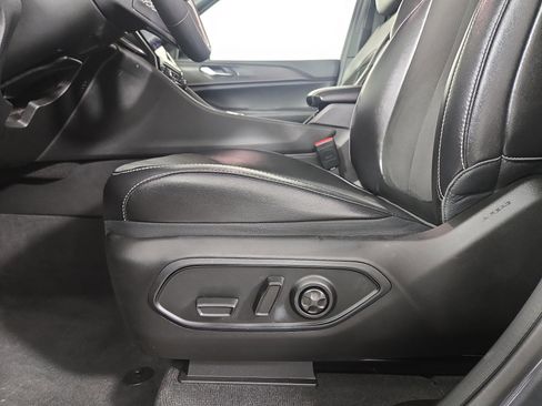 Used 2023 Jeep Grand Cherokee Altitude AWD/4WD image 30