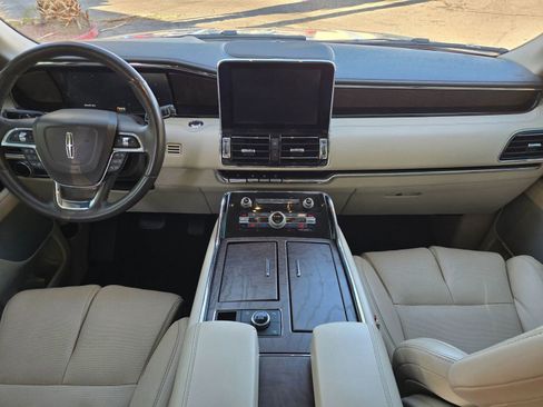 Used 2020 Lincoln Navigator Reserve w/ Equipment Group 208A Reserve RWD image 11