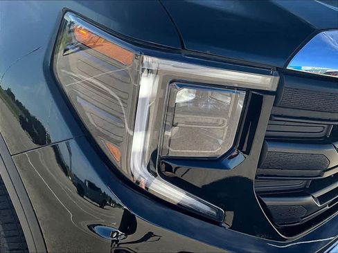 Used 2025 GMC Sierra 1500 Pro w/ Pro Value Package AWD/4WD image 26