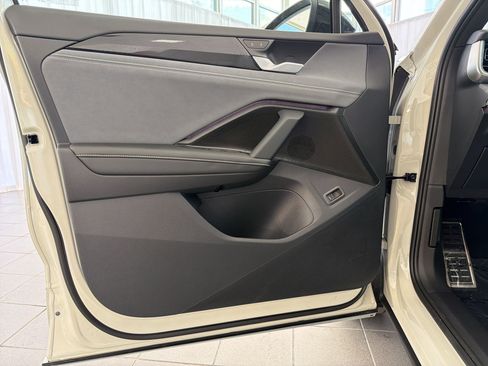 New 2026 Volkswagen Tiguan SE R-Line FWD image 21
