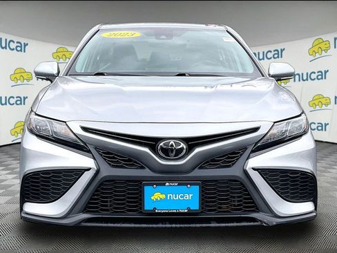 Used 2023 Toyota Camry SE FWD image 2