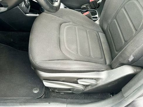 Used 2019 Jeep Renegade Latitude w/ Cold Weather Group AWD/4WD image 19