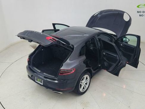 Used 2018 Porsche Macan AWD/4WD image 80