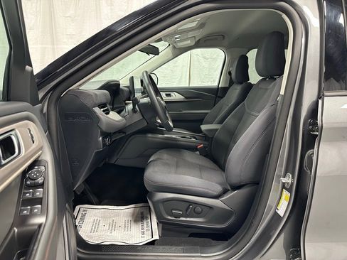 Used 2025 Ford Explorer Active image 10