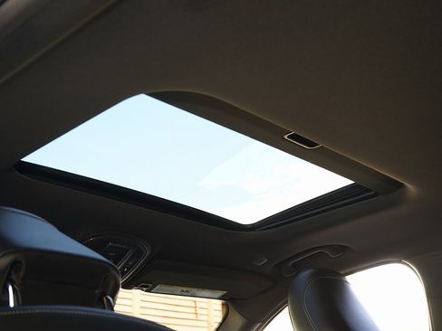 Used 2022 Jeep Grand Cherokee Altitude image 19