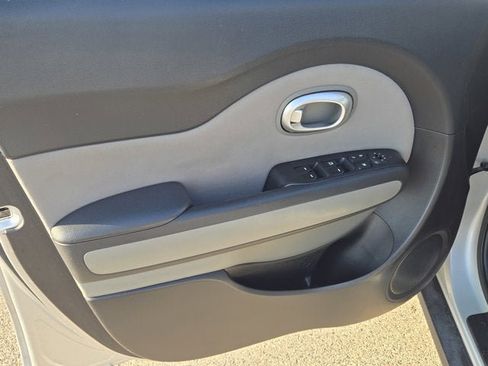 Used 2015 Kia Soul image 15
