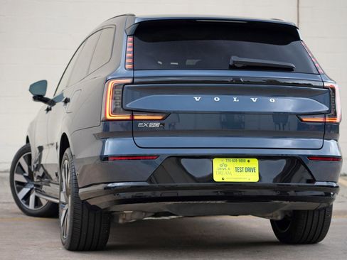 Used 2025 Volvo EX90 Ultra AWD/4WD image 6