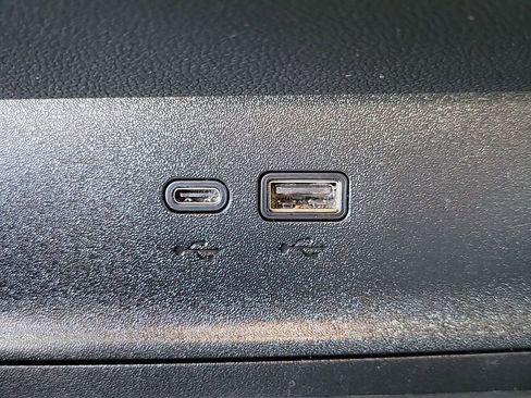 Used 2025 Chevrolet Equinox LT image 28