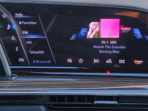 Certified 2023 Cadillac Escalade Premium Luxury image 10