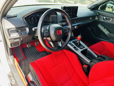 Used 2025 Honda Civic Type R image 12