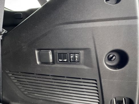 Used 2021 Chevrolet Tahoe High Country w/ Premium Package image 15