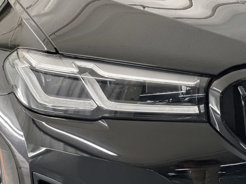 Used 2021 BMW 530i w/ Convenience Package RWD image 10