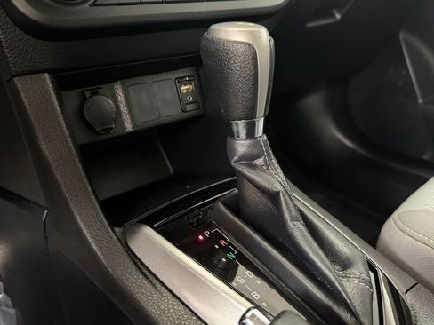 Used 2016 Toyota Corolla LE FWD image 25