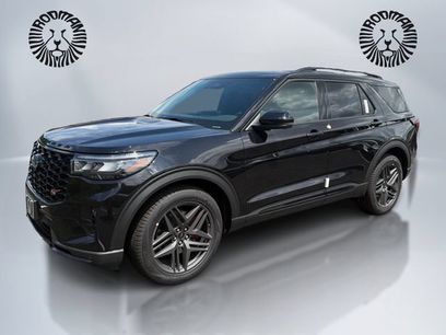 New 2026 Ford Explorer ST w/ Sun And Sound Package