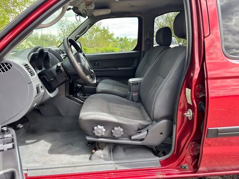 Used 2004 Nissan Xterra XE AWD/4WD image 38