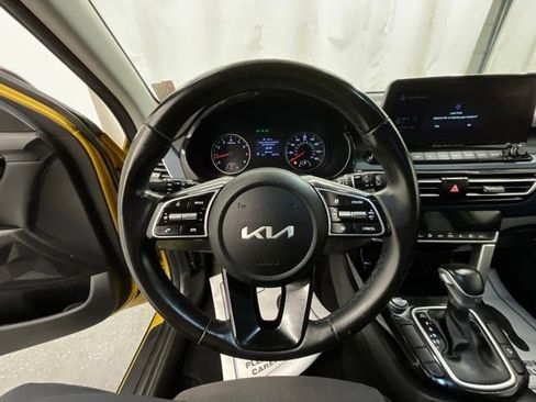 Used 2022 Kia Seltos S FWD image 11
