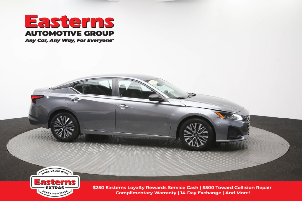Used 2024 Nissan Altima 2.5 SV FWD image 49