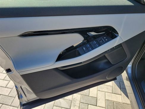 New 2026 Land Rover Range Rover Evoque Dynamic SE image 23