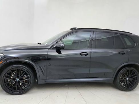 Used 2022 BMW X5 sDrive40i w/ M Sport Package image 3