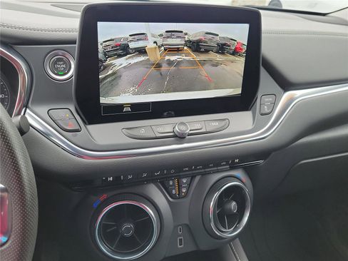 Used 2023 Chevrolet Blazer LT image 28