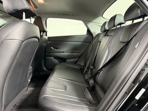 Used 2024 Hyundai Elantra Limited FWD image 15