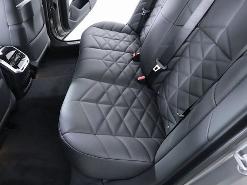 New 2025 BMW 740i xDrive image 13