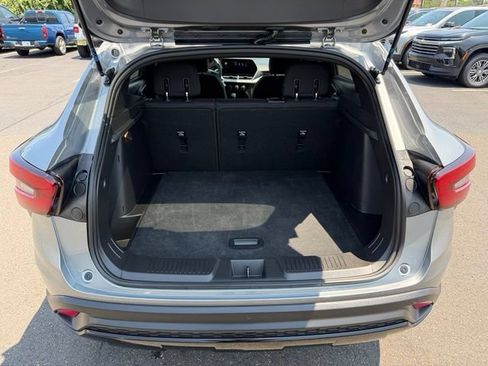 Used 2025 Chevrolet Trax RS w/ Sunroof Package FWD image 7