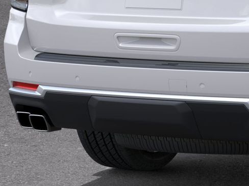 New 2025 Chevrolet Suburban High Country image 38