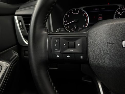 Used 2025 Nissan Rogue SV AWD/4WD image 32