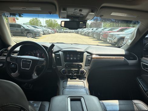 Used 2015 GMC Yukon Denali w/ Touring Package AWD/4WD image 17