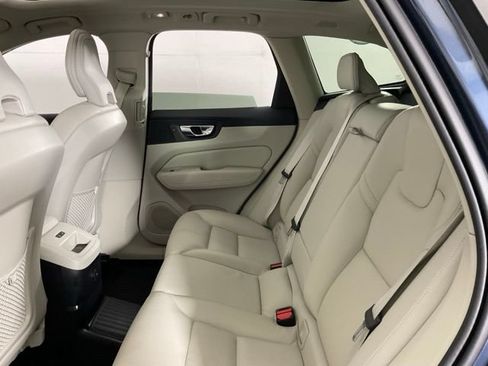 Certified 2024 Volvo XC60 T8 Plus w/ Protection Package Premier AWD/4WD image 33