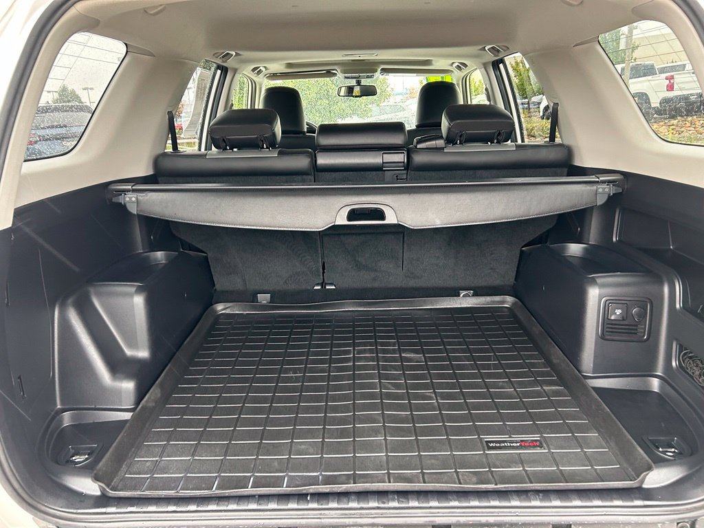 Used 2017 Toyota 4Runner SR5 Premium AWD/4WD image 27