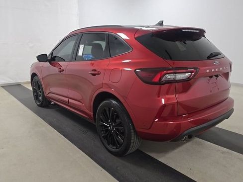Used 2023 Ford Escape ST-Line Elite w/ Premium Technology Package AWD/4WD image 4