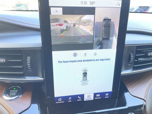 Used 2021 Ford Explorer King Ranch w/ Premium Technology Package image 19