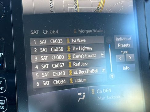 Used 2019 Toyota Prius Prime Premium image 26