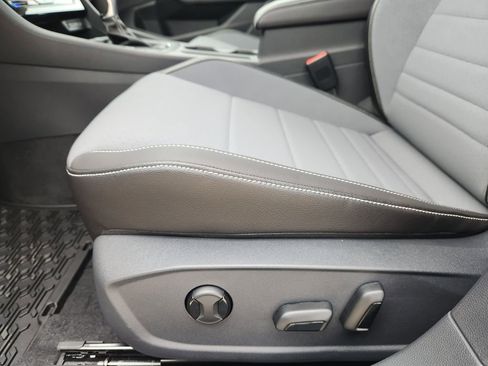 New 2026 Volkswagen Jetta SE FWD image 21