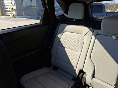Certified 2023 Ford Escape Active AWD/4WD image 23