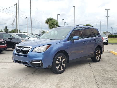 Used 2017 Subaru Forester 2.5i Premium AWD/4WD image 2