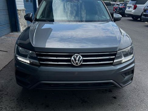 Used 2019 Volkswagen Tiguan SE w/ Panoramic Sunroof Package AWD/4WD image 3
