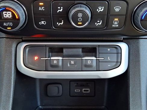 Used 2023 GMC Acadia SLE w/ Driver Convenience Package image 18