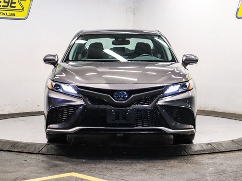 Used 2023 Toyota Camry XSE FWD image 6