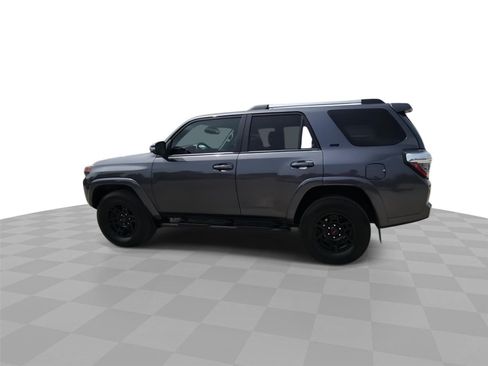 Used 2021 Toyota 4Runner SR5 Premium w/ Moonroof Package AWD/4WD image 6