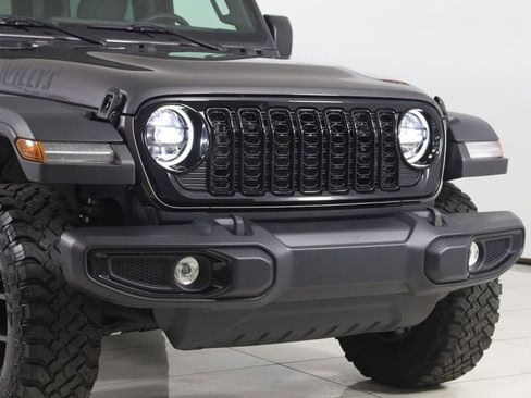 Used 2024 Jeep Wrangler Willys AWD/4WD image 36