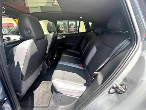 Used 2024 Volkswagen ID.4 S image 13