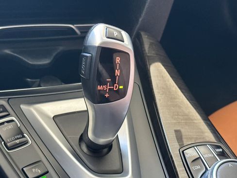 Used 2018 BMW 330e RWD image 23