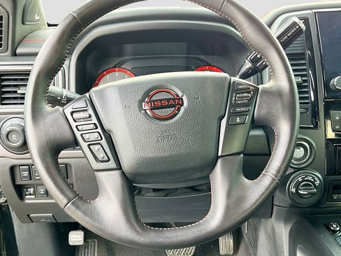 Used 2024 Nissan Titan PRO-4X w/ Pro-4x Convenience Package image 11