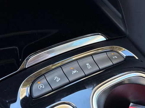 Used 2023 Buick Envision Essence w/ Sport Touring Package image 19