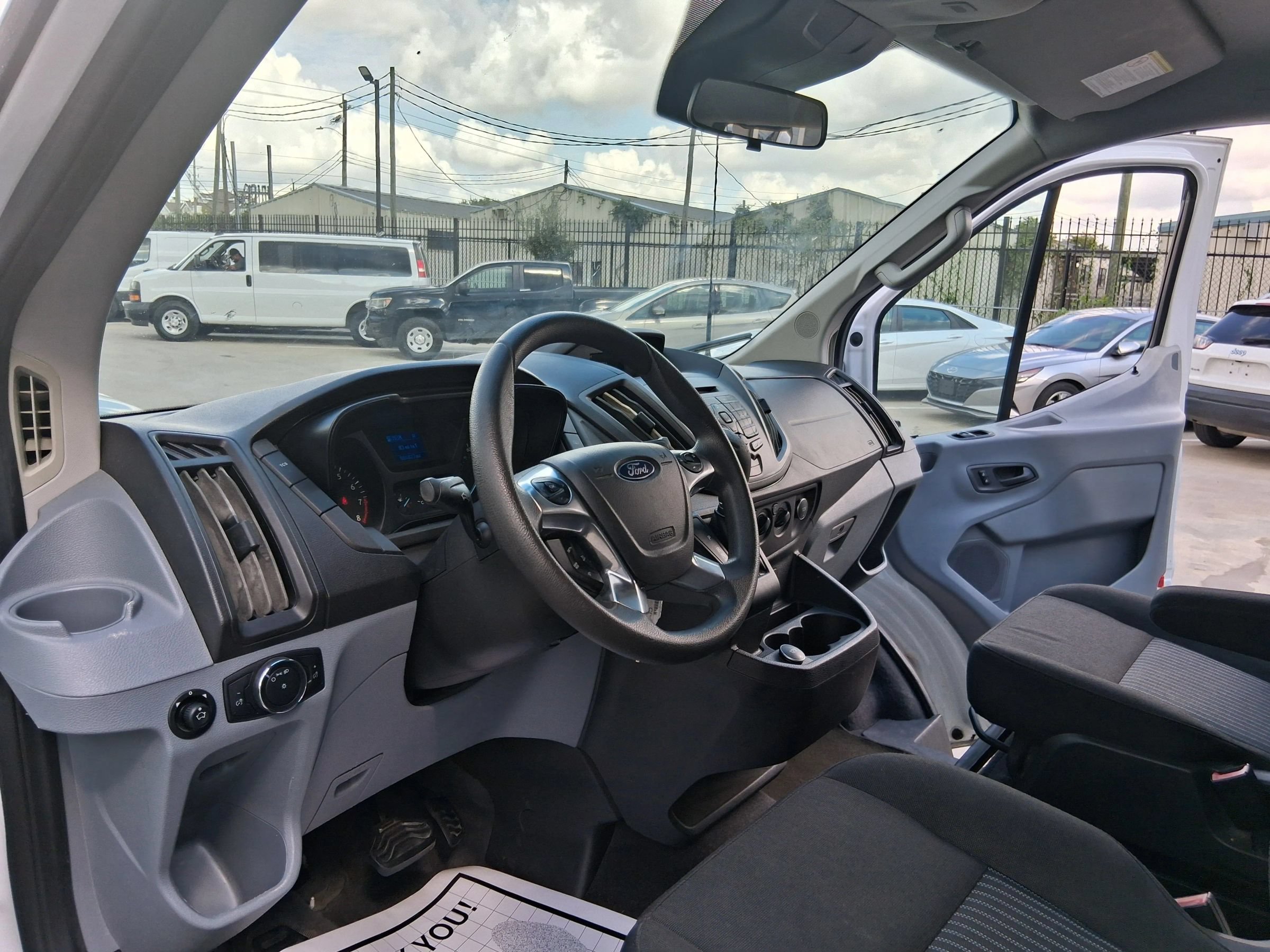 Used 2018 Ford Transit 350 XL RWD image 23