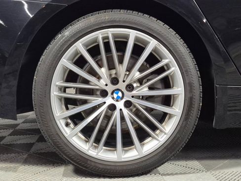 Used 2017 BMW 530i xDrive image 26