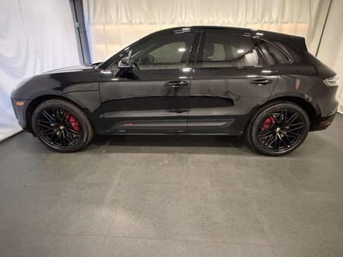 Certified 2023 Porsche Macan GTS image 2